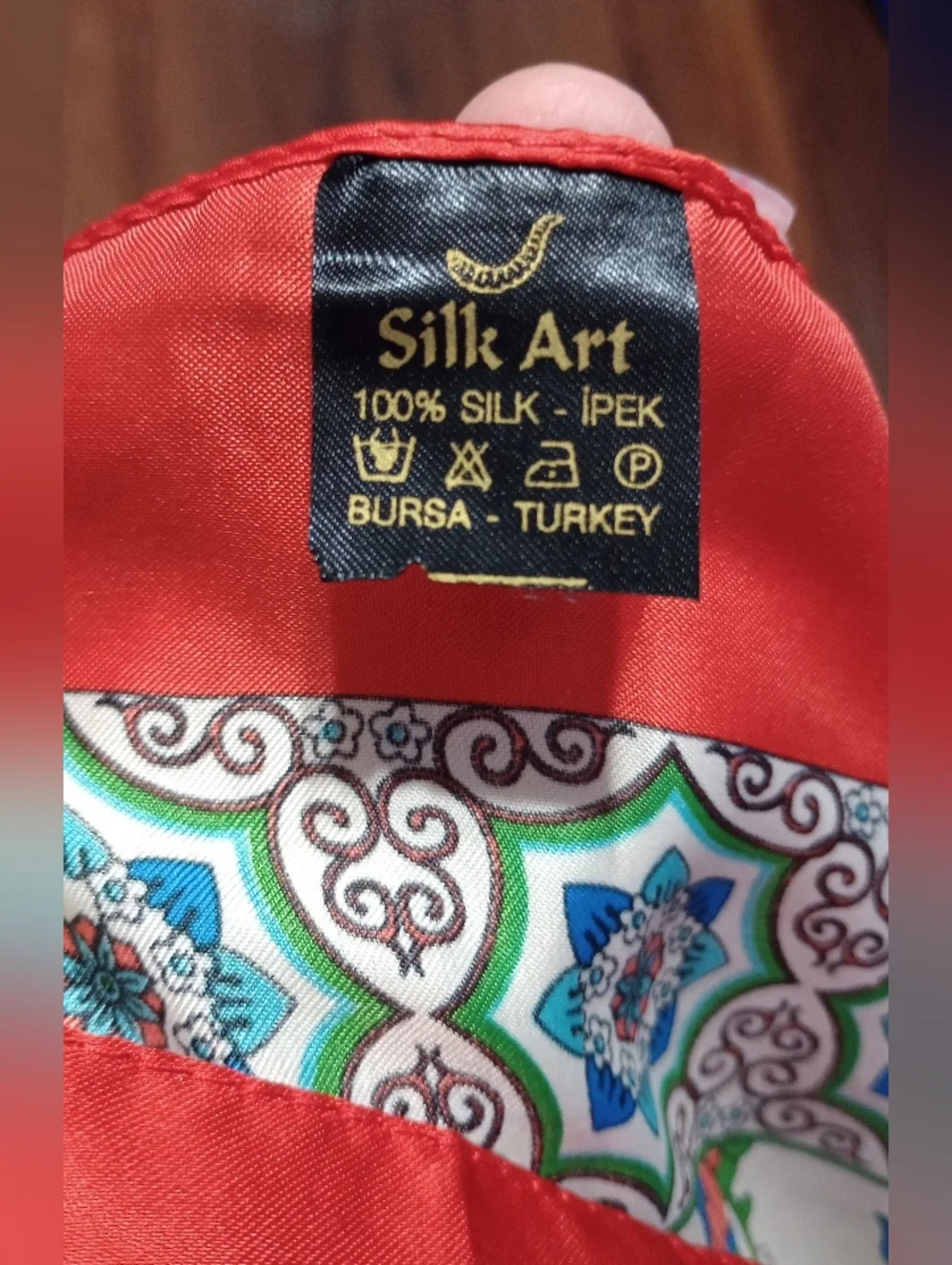 N/A arts ottoman